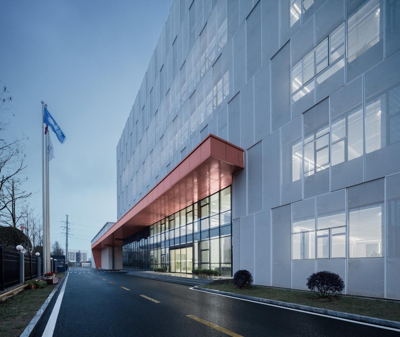 BIM建筑|流线重构,申亿智慧工厂 / 长沙市规划设计院有限责任公司 BIM建筑|流线重构,申亿智慧工厂 / 长沙市规划设计院有限责任公司