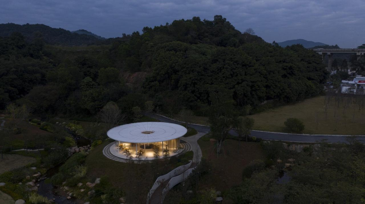 BIM建筑|多层面的“轻”:黄麻乡村振兴工作站与乡村会客厅 / 三文建筑 BIM建筑|多层面的“轻”:黄麻乡村振兴工作站与乡村会客厅 / 三文建筑