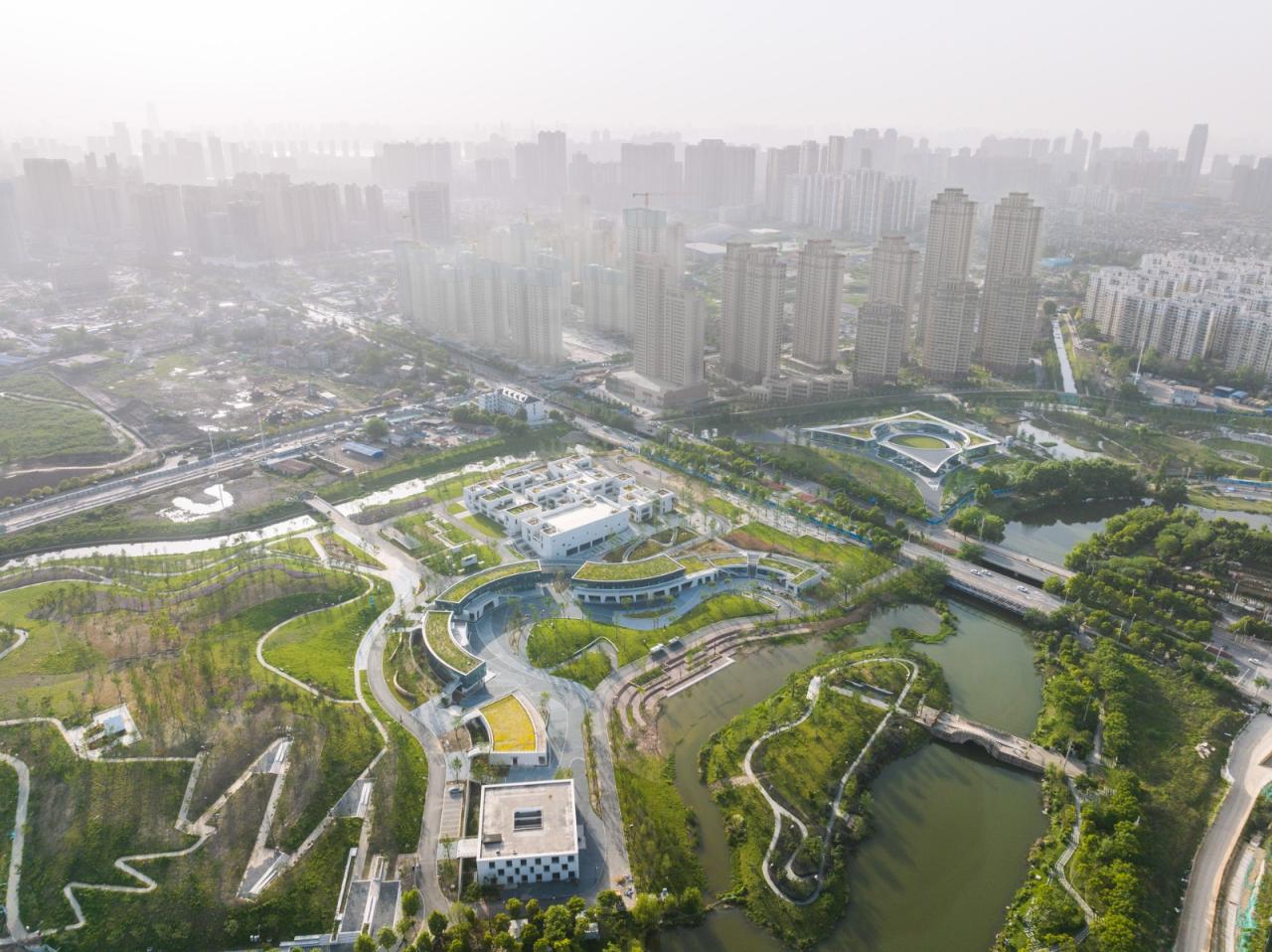 BIM建筑|武汉海绵公园研学+游客中心 / UAO瑞拓设计 BIM建筑|武汉海绵公园研学+游客中心 / UAO瑞拓设计