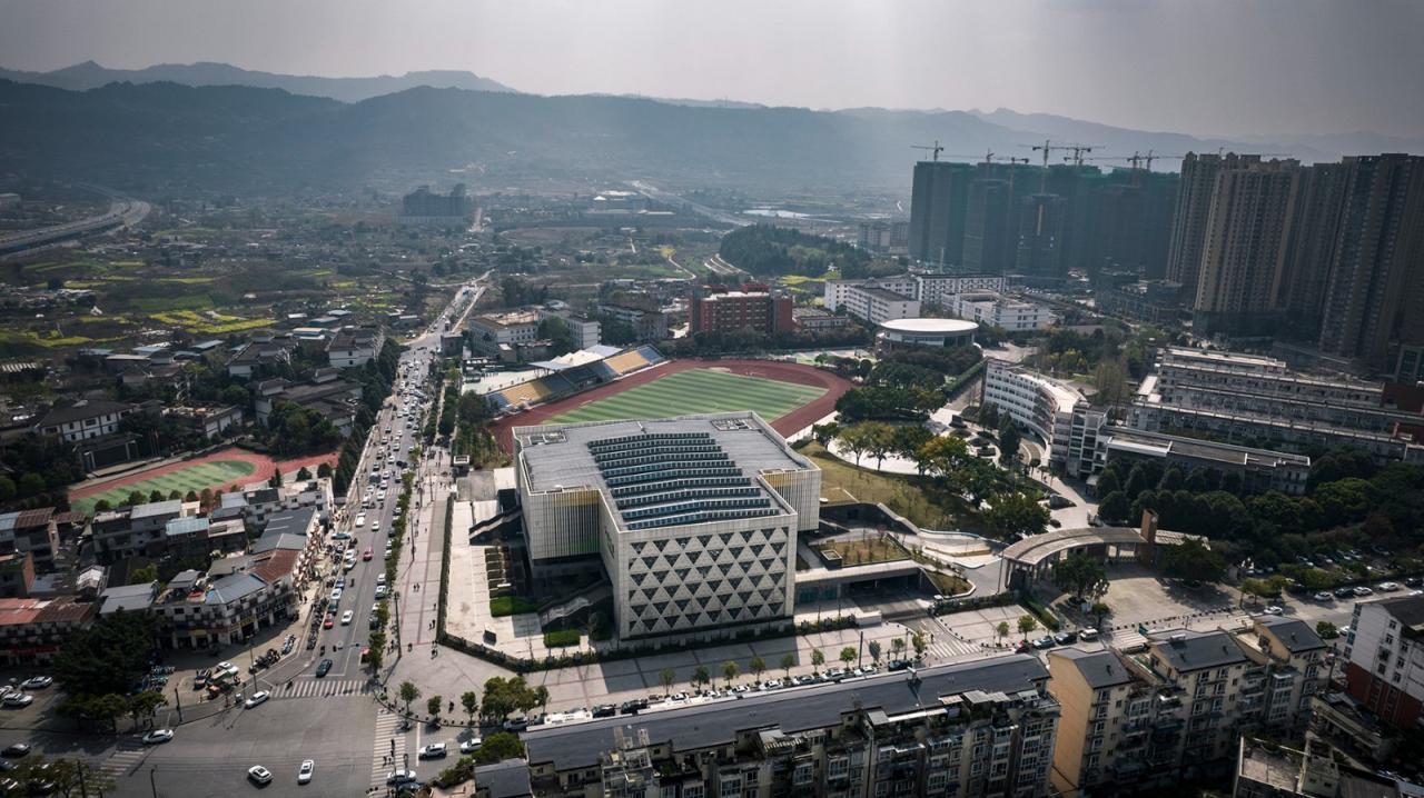 BIM建筑|龙泉中学体育馆 / 中国建筑西南设计研究院有限公司 BIM建筑|龙泉中学体育馆 / 中国建筑西南设计研究院有限公司
