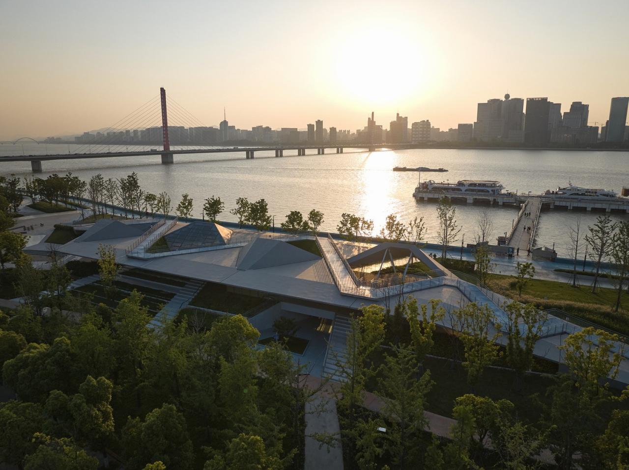 BIM建筑|杭州滨江公共空间·三桥亚运公园 / 同济原作设计工作室 BIM建筑|杭州滨江公共空间·三桥亚运公园 / 同济原作设计工作室