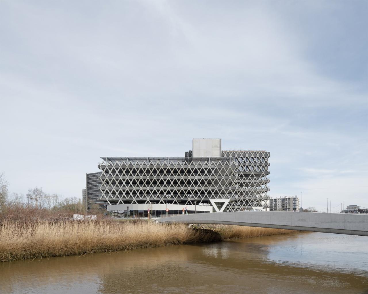 BIM建筑|Eandistip 交通中心 / archipelago + POLO BIM建筑|Eandistip 交通中心 / archipelago + POLO