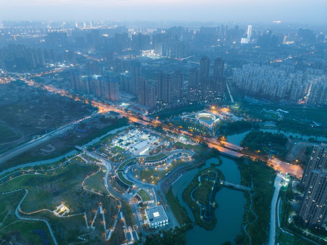 BIM建筑|武汉海绵公园研学+游客中心 / UAO瑞拓设计 BIM建筑|武汉海绵公园研学+游客中心 / UAO瑞拓设计