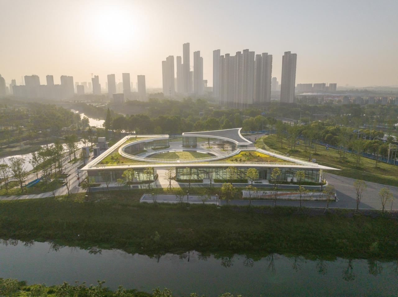 BIM建筑|武汉海绵公园研学+游客中心 / UAO瑞拓设计 BIM建筑|武汉海绵公园研学+游客中心 / UAO瑞拓设计