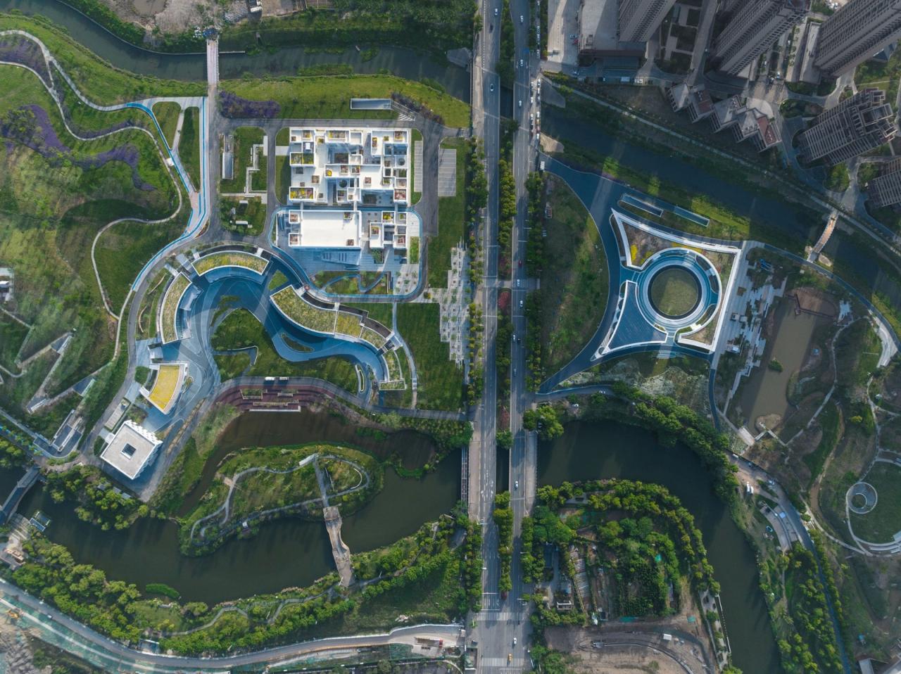 BIM建筑|武汉海绵公园研学+游客中心 / UAO瑞拓设计 BIM建筑|武汉海绵公园研学+游客中心 / UAO瑞拓设计