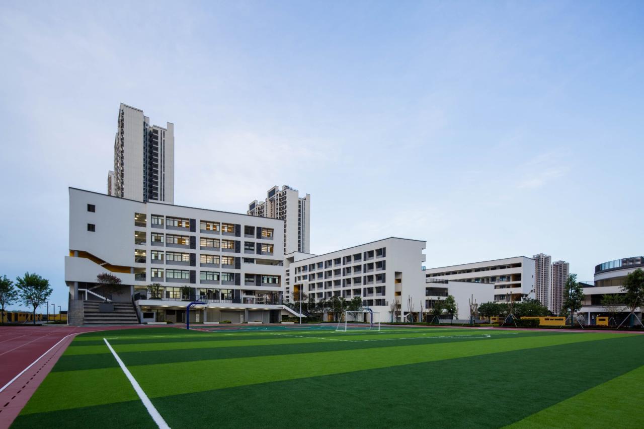 BIM建筑|汕头市龙湖区中阳学校与汕特中心幼儿园 / 柏涛建筑 BIM建筑|汕头市龙湖区中阳学校与汕特中心幼儿园 / 柏涛建筑