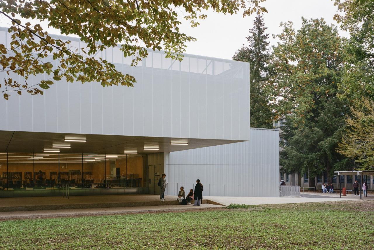 BIM建筑|Joliot-Curie 学校餐饮服务和学校生活中心 / Ateliers O-S architectes BIM建筑|Joliot-Curie 学校餐饮服务和学校生活中心 / Ateliers O-S architectes
