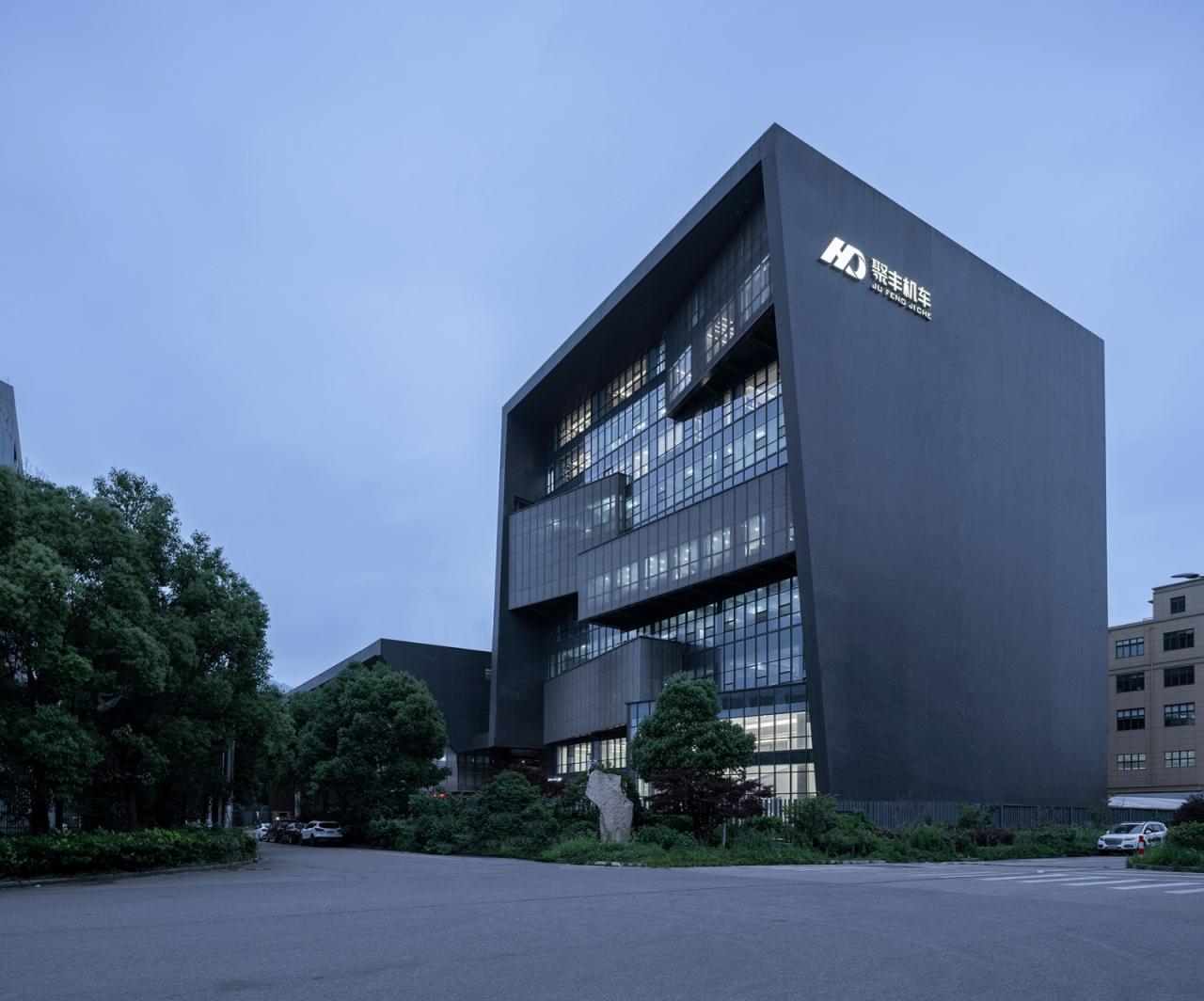 BIM建筑|台州聚丰机车总部 / 殊至建筑 BIM建筑|台州聚丰机车总部 / 殊至建筑
