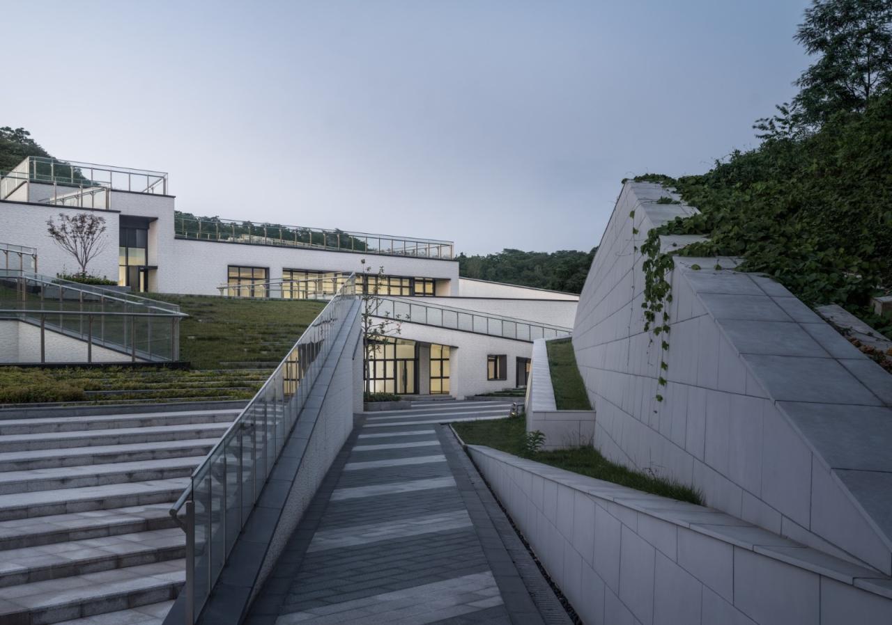 BIM建筑|南京大学仙林校区众创空间二期 / 南大建筑钟华颖工作室 BIM建筑|南京大学仙林校区众创空间二期 / 南大建筑钟华颖工作室