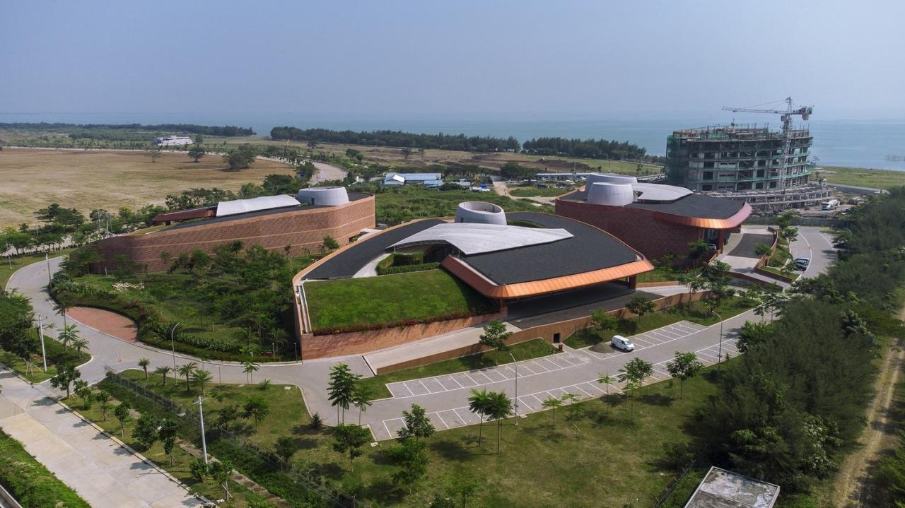 BIM建筑|Binus 三宝垄教育园区 / Denton Corker Marshall BIM建筑|Binus 三宝垄教育园区 / Denton Corker Marshall