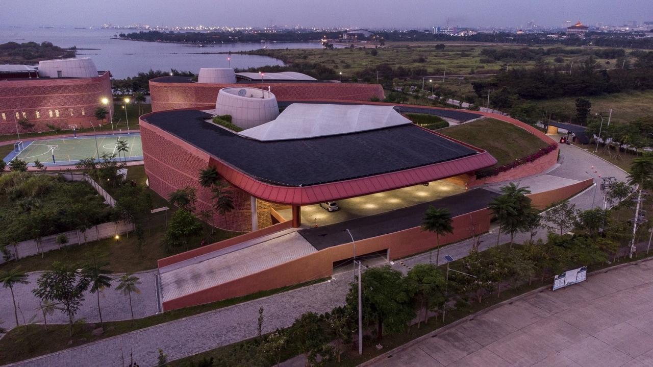 BIM建筑|Binus 三宝垄教育园区 / Denton Corker Marshall BIM建筑|Binus 三宝垄教育园区 / Denton Corker Marshall