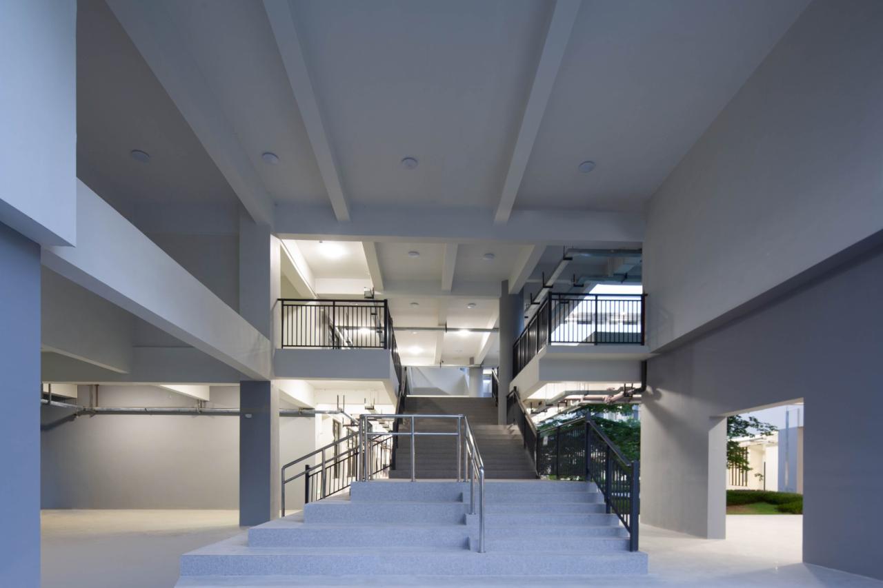 BIM建筑|汕头市龙湖区中阳学校与汕特中心幼儿园 / 柏涛建筑 BIM建筑|汕头市龙湖区中阳学校与汕特中心幼儿园 / 柏涛建筑