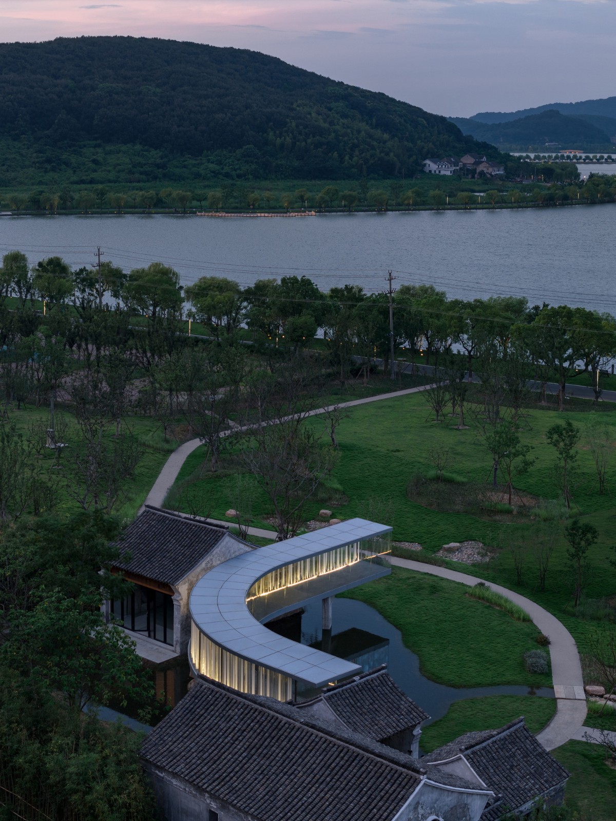 BIM建筑|南北湖湖滨茶室 / 十域建筑 BIM建筑|南北湖湖滨茶室 / 十域建筑
