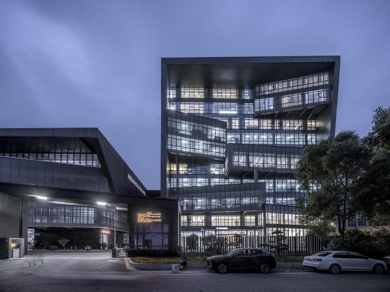 BIM建筑|台州聚丰机车总部 / 殊至建筑 BIM建筑|台州聚丰机车总部 / 殊至建筑