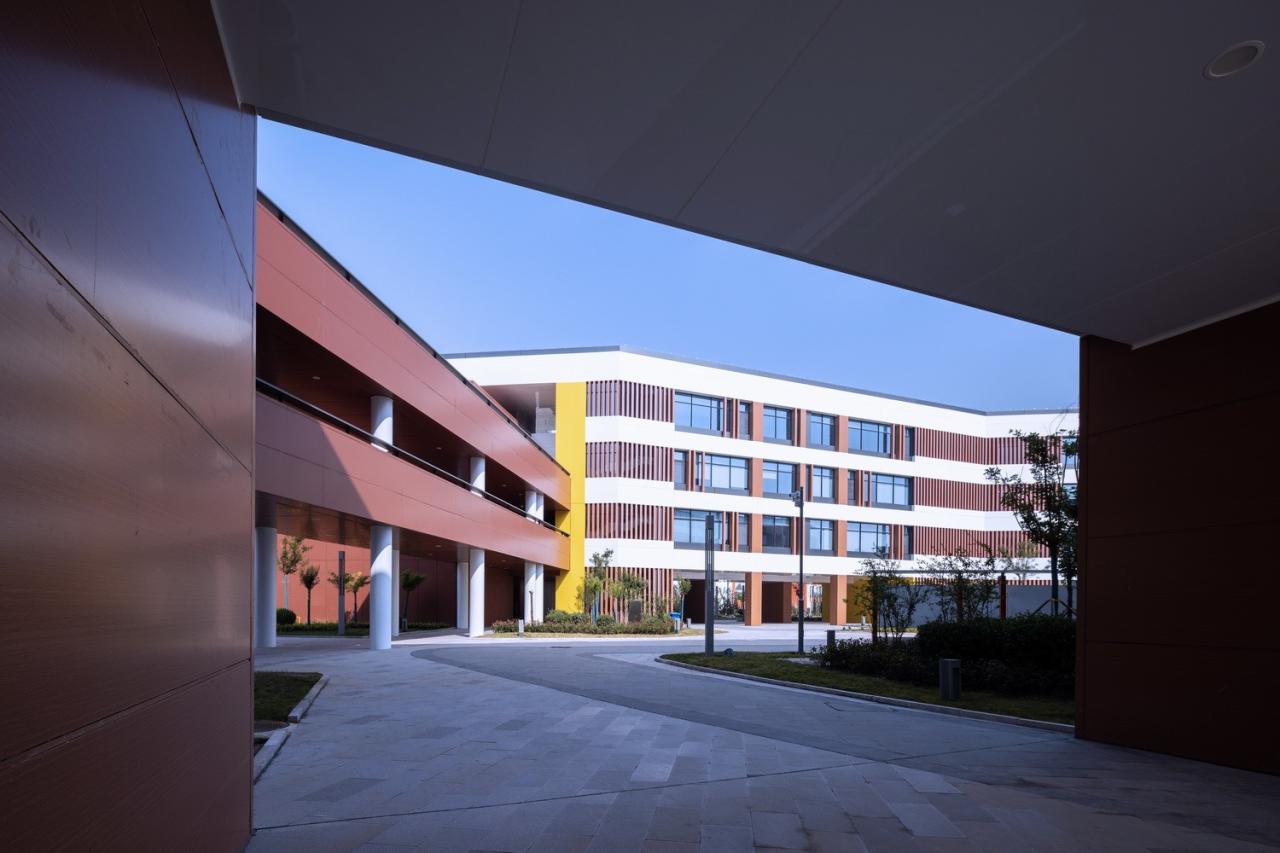 BIM建筑|渤海实验学校(基础教育部) / 中科院建筑设计研究院有限公司 BIM建筑|渤海实验学校(基础教育部) / 中科院建筑设计研究院有限公司