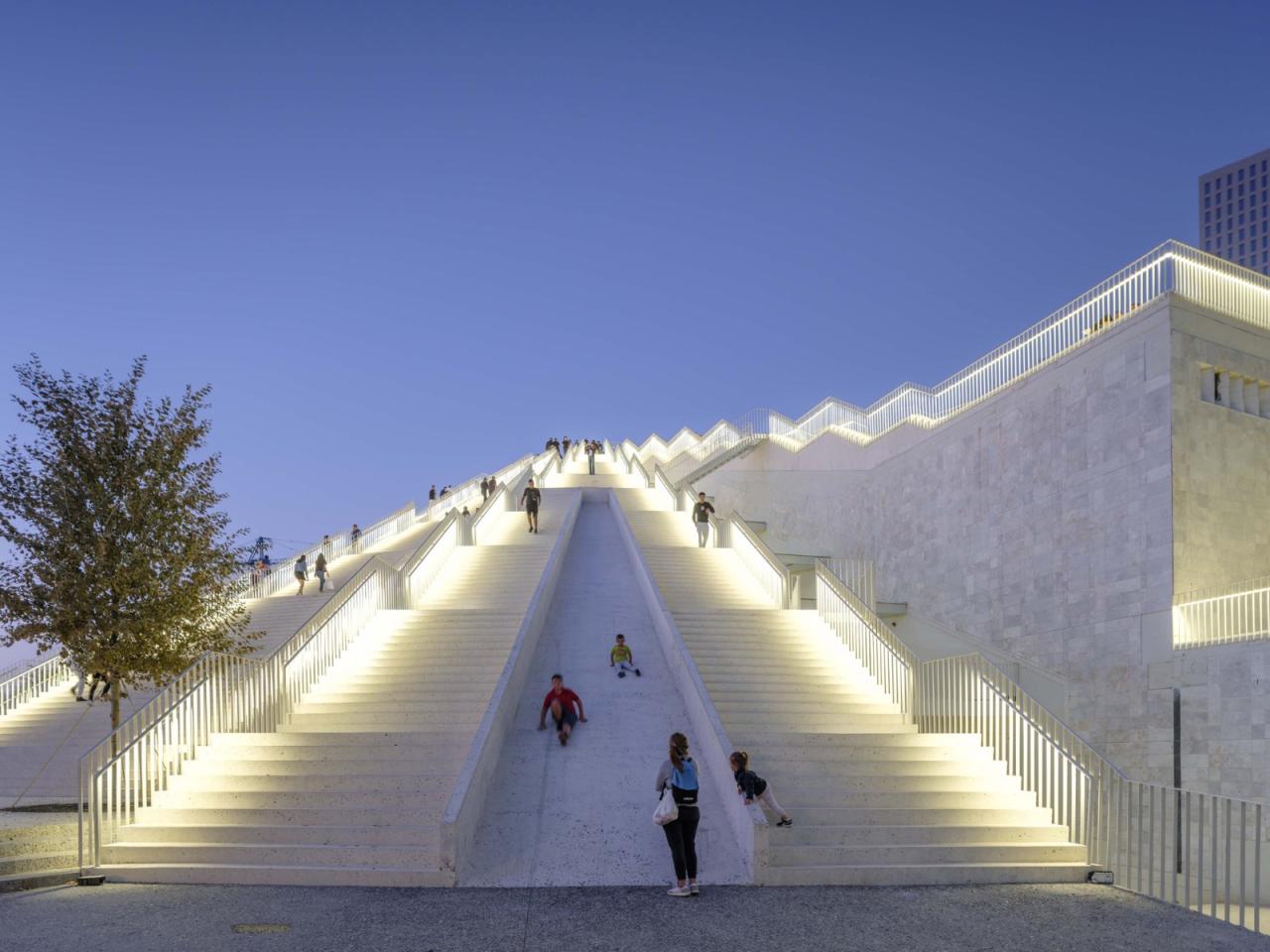 BIM建筑|地拉那金字塔 / MVRDV BIM建筑|地拉那金字塔 / MVRDV