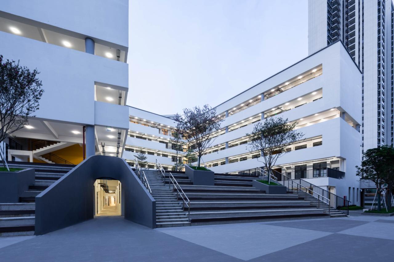 BIM建筑|汕头市龙湖区中阳学校与汕特中心幼儿园 / 柏涛建筑 BIM建筑|汕头市龙湖区中阳学校与汕特中心幼儿园 / 柏涛建筑
