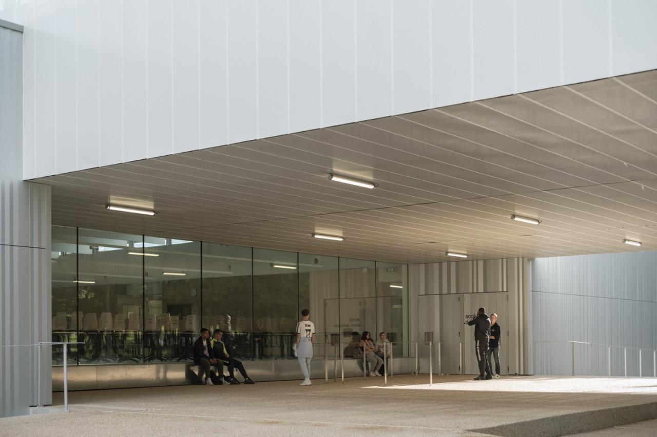 BIM建筑|Joliot-Curie 学校餐饮服务和学校生活中心 / Ateliers O-S architectes BIM建筑|Joliot-Curie 学校餐饮服务和学校生活中心 / Ateliers O-S architectes