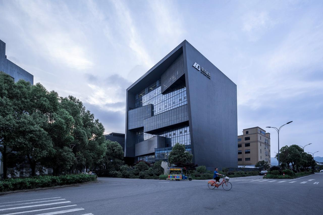 BIM建筑|台州聚丰机车总部 / 殊至建筑 BIM建筑|台州聚丰机车总部 / 殊至建筑