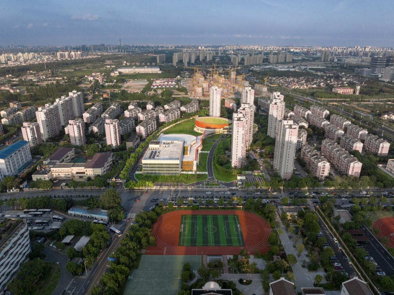 BIM建筑|上海三林懿德社区文体中心:“镶嵌”在社区当中的一站式“体育+”公园 / 三益中国 BIM建筑|上海三林懿德社区文体中心:“镶嵌”在社区当中的一站式“体育+”公园 / 三益中国
