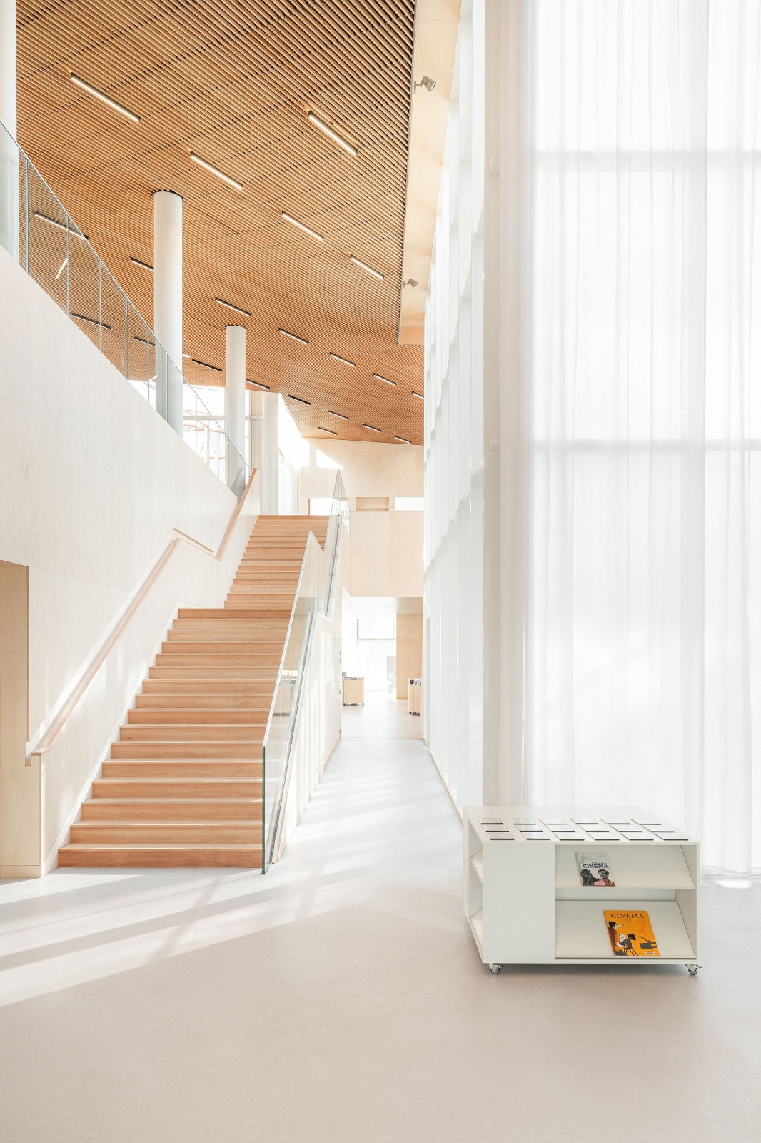BIM建筑|Sainte-Geneviève- des-Bois 媒体图书馆 / archi5 + Calmm architecture BIM建筑|Sainte-Geneviève- des-Bois 媒体图书馆 / archi5 + Calmm architecture
