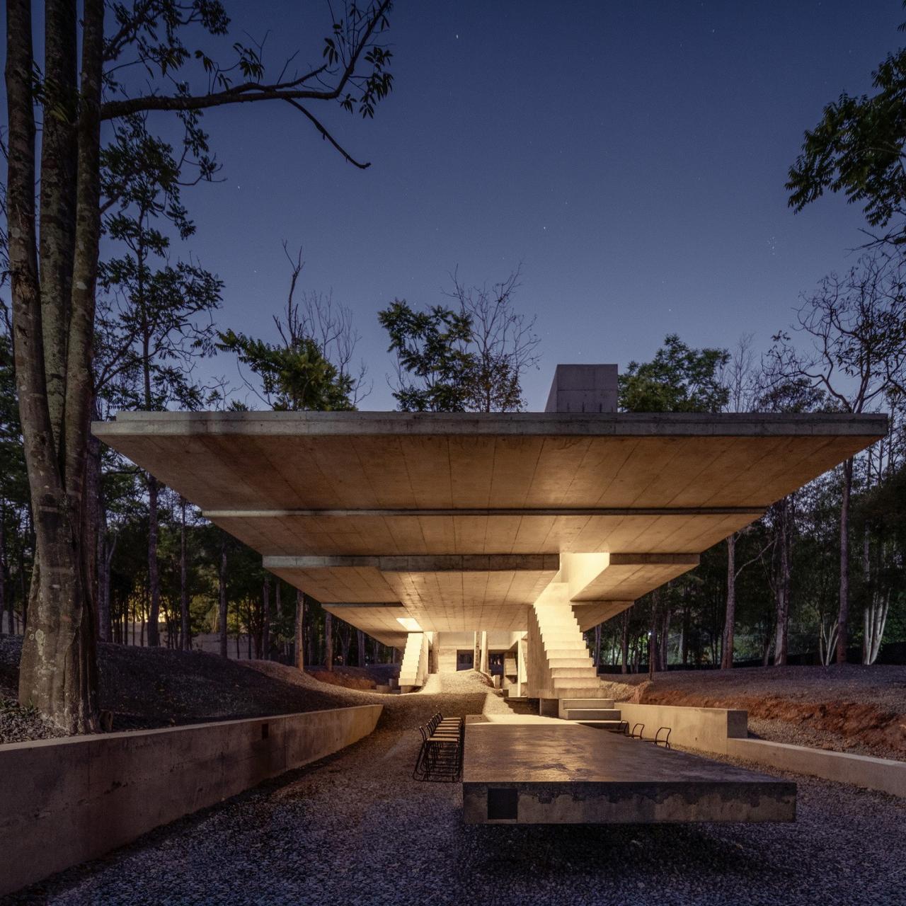 BIM建筑|黄之迷你咖啡厅 / JOYS Architects BIM建筑|黄之迷你咖啡厅 / JOYS Architects
