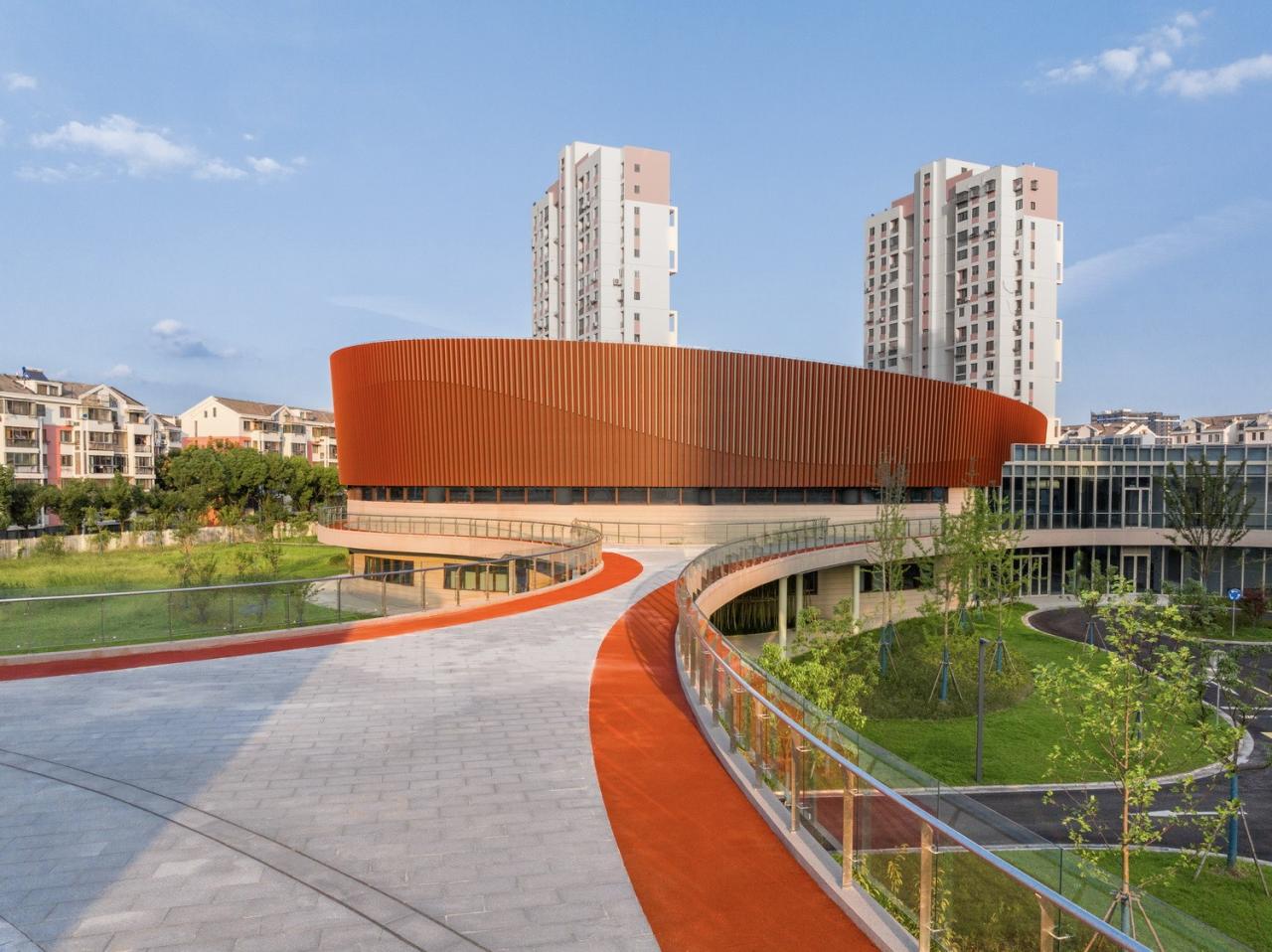 BIM建筑|上海三林懿德社区文体中心:“镶嵌”在社区当中的一站式“体育+”公园 / 三益中国 BIM建筑|上海三林懿德社区文体中心:“镶嵌”在社区当中的一站式“体育+”公园 / 三益中国