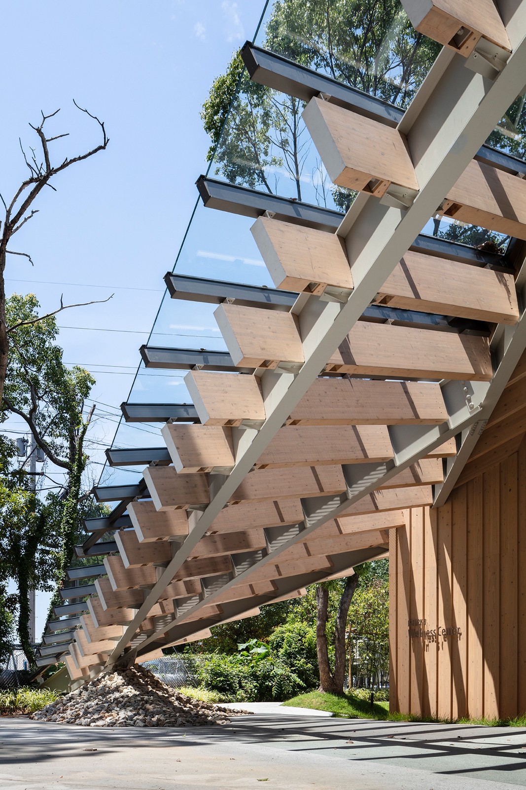 BIM建筑|KANEKA 健康中心 / 隈研吾建筑都市设计事务所+大成建设 BIM建筑|KANEKA 健康中心 / 隈研吾建筑都市设计事务所+大成建设