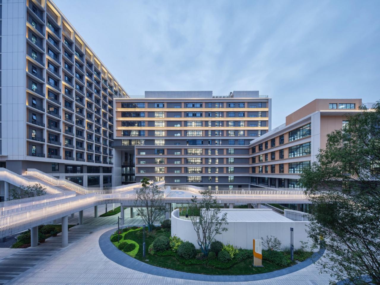BIM建筑|西安高新第一中学(高中部)改扩建 / 中国建筑西北设计研究院 屈培青工作室 BIM建筑|西安高新第一中学(高中部)改扩建 / 中国建筑西北设计研究院 屈培青工作室