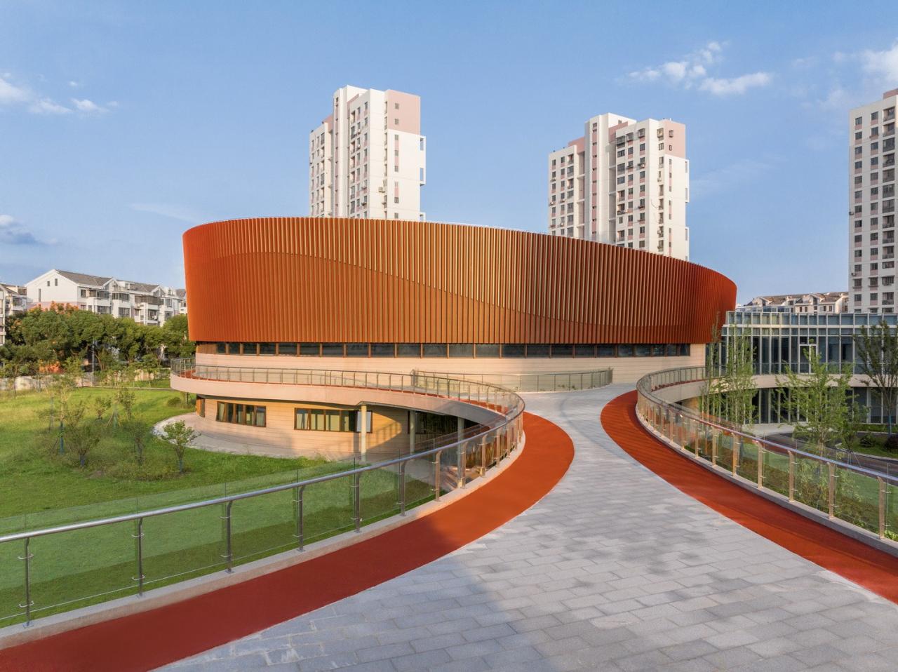 BIM建筑|上海三林懿德社区文体中心:“镶嵌”在社区当中的一站式“体育+”公园 / 三益中国 BIM建筑|上海三林懿德社区文体中心:“镶嵌”在社区当中的一站式“体育+”公园 / 三益中国