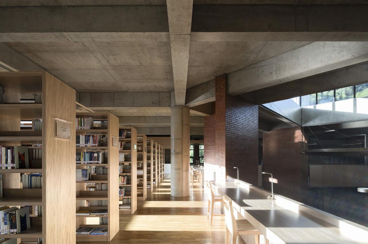 BIM建筑|德巴图书馆 / 荣朝晖工作室 BIM建筑|德巴图书馆 / 荣朝晖工作室