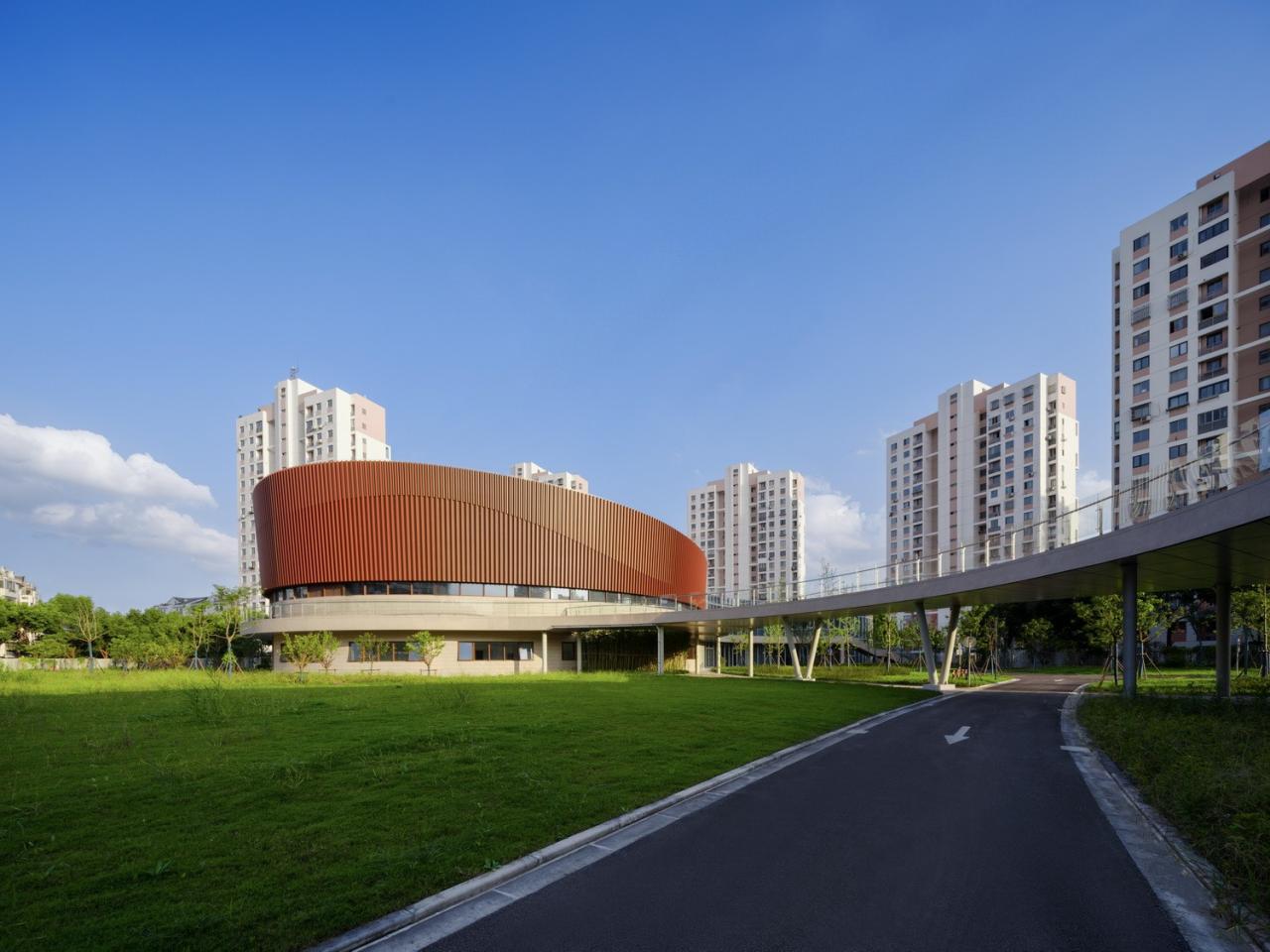 BIM建筑|上海三林懿德社区文体中心:“镶嵌”在社区当中的一站式“体育+”公园 / 三益中国 BIM建筑|上海三林懿德社区文体中心:“镶嵌”在社区当中的一站式“体育+”公园 / 三益中国