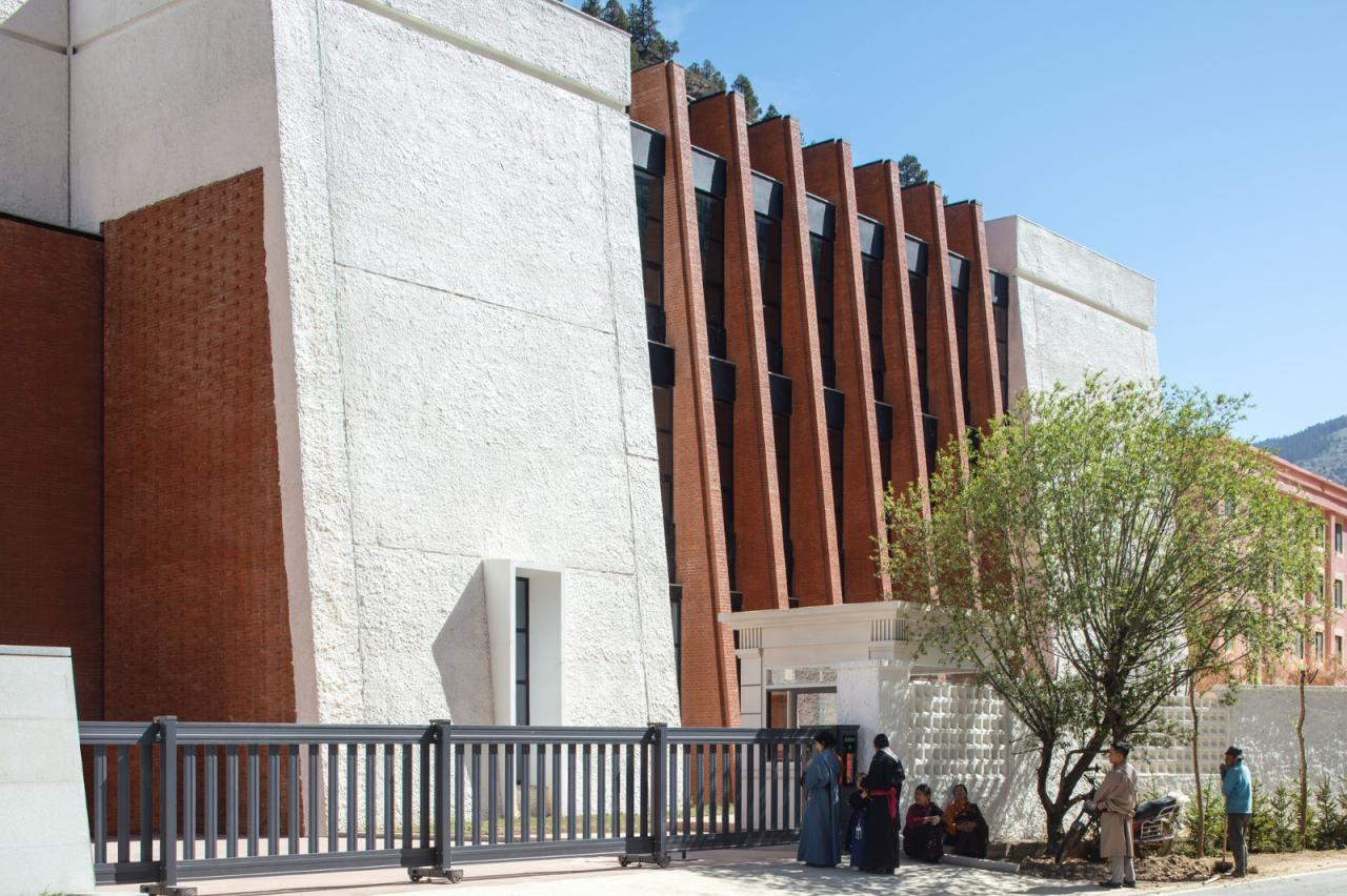 BIM建筑|德巴图书馆 / 荣朝晖工作室 BIM建筑|德巴图书馆 / 荣朝晖工作室