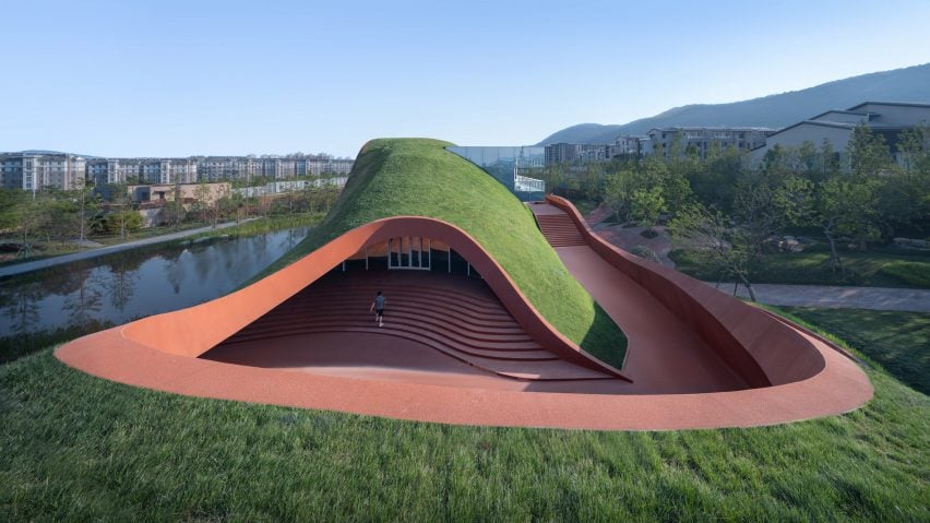 BIM建筑|变革工作室设计起伏混凝土景观掩盖的文化中心 BIM建筑|变革工作室设计起伏混凝土景观掩盖的文化中心