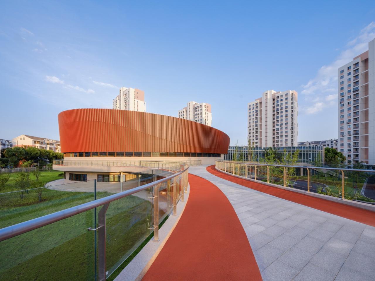 BIM建筑|上海三林懿德社区文体中心:“镶嵌”在社区当中的一站式“体育+”公园 / 三益中国 BIM建筑|上海三林懿德社区文体中心:“镶嵌”在社区当中的一站式“体育+”公园 / 三益中国