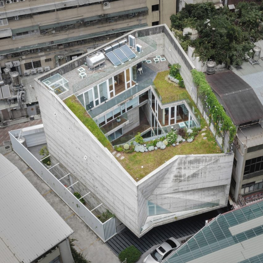 BIM建筑|格拉提安设计棱角分明的混凝土庭院住宅 BIM建筑|格拉提安设计棱角分明的混凝土庭院住宅