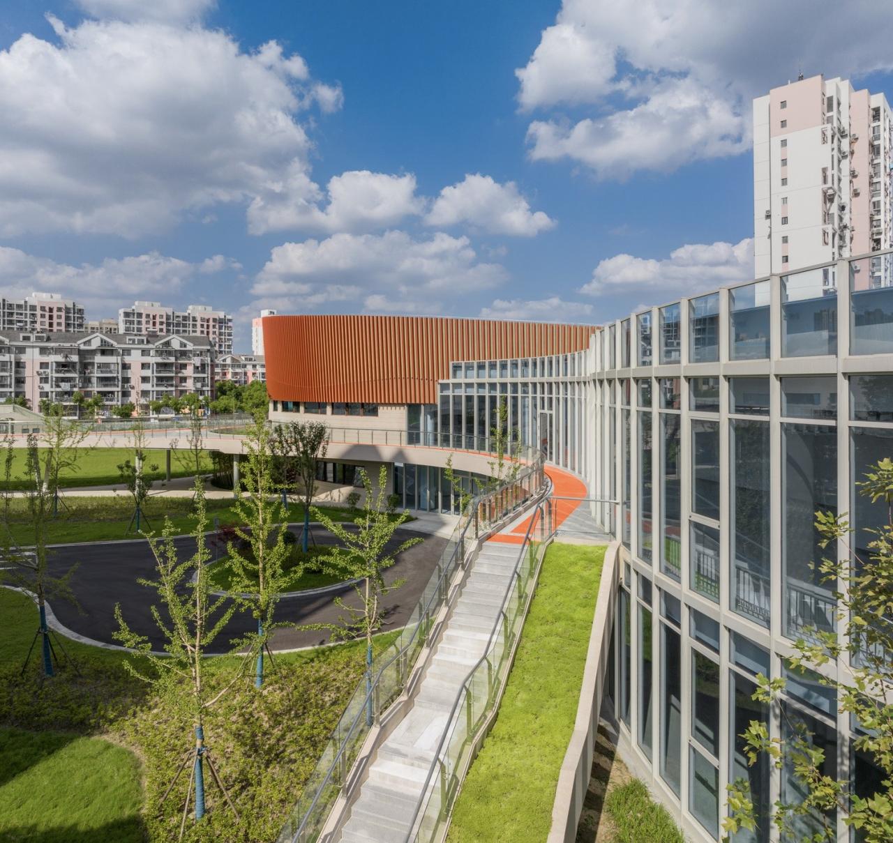 BIM建筑|上海三林懿德社区文体中心:“镶嵌”在社区当中的一站式“体育+”公园 / 三益中国 BIM建筑|上海三林懿德社区文体中心:“镶嵌”在社区当中的一站式“体育+”公园 / 三益中国