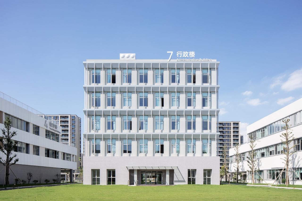 BIM建筑|宁波市古林职业高级中学:少年的无限剧本 / ARCHIS(如是)建筑设计事务所 BIM建筑|宁波市古林职业高级中学:少年的无限剧本 / ARCHIS(如是)建筑设计事务所