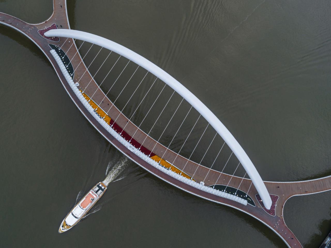BIM建筑|广州海心桥 / 华南理工大学建筑设计研究院有限公司 BIM建筑|广州海心桥 / 华南理工大学建筑设计研究院有限公司