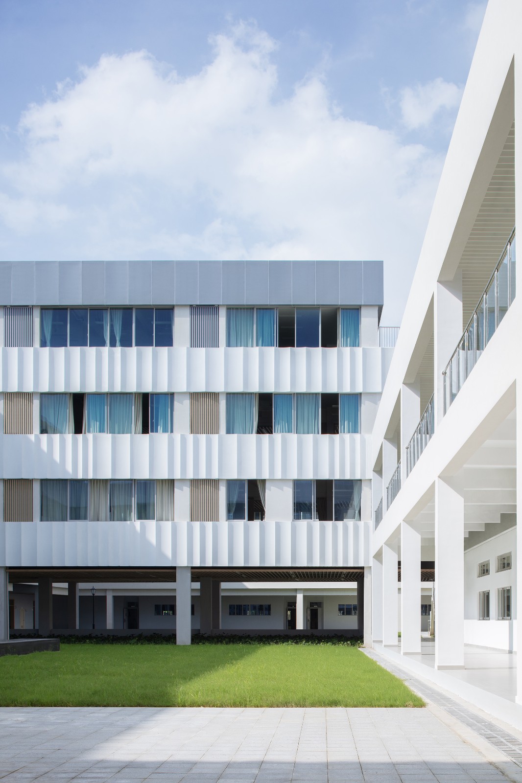 BIM建筑|宁波市古林职业高级中学:少年的无限剧本 / ARCHIS(如是)建筑设计事务所 BIM建筑|宁波市古林职业高级中学:少年的无限剧本 / ARCHIS(如是)建筑设计事务所