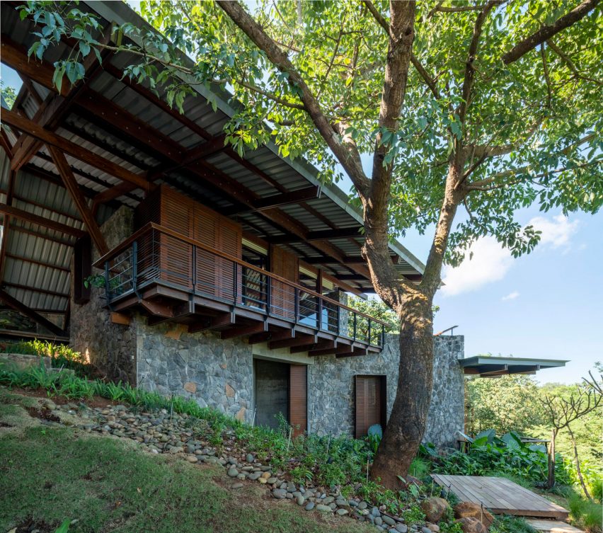 BIM建筑|马利克设计有角金属雨棚遮蔽的房屋 BIM建筑|马利克设计有角金属雨棚遮蔽的房屋