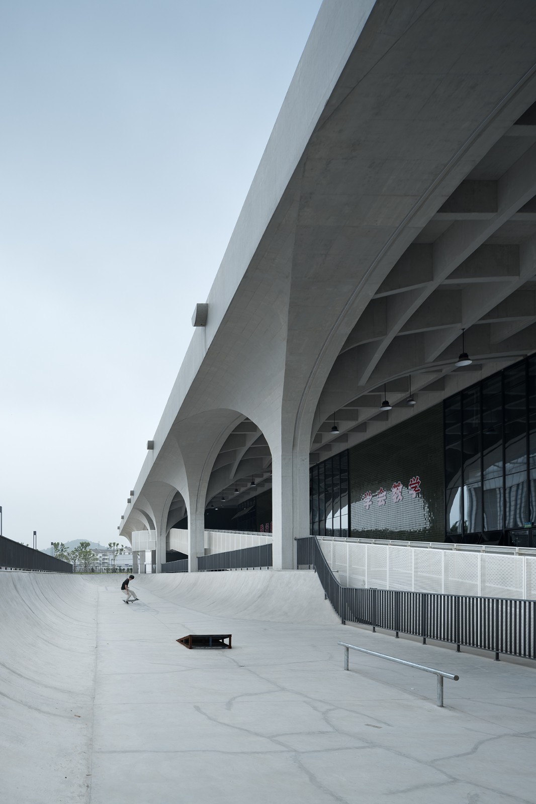 BIM建筑|绍兴文理学院风雨操场 / 浙江大学建筑设计研究院 BIM建筑|绍兴文理学院风雨操场 / 浙江大学建筑设计研究院