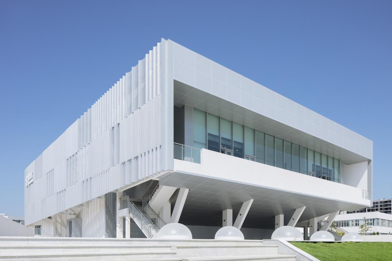 BIM建筑|宁波市古林职业高级中学:少年的无限剧本 / ARCHIS(如是)建筑设计事务所 BIM建筑|宁波市古林职业高级中学:少年的无限剧本 / ARCHIS(如是)建筑设计事务所