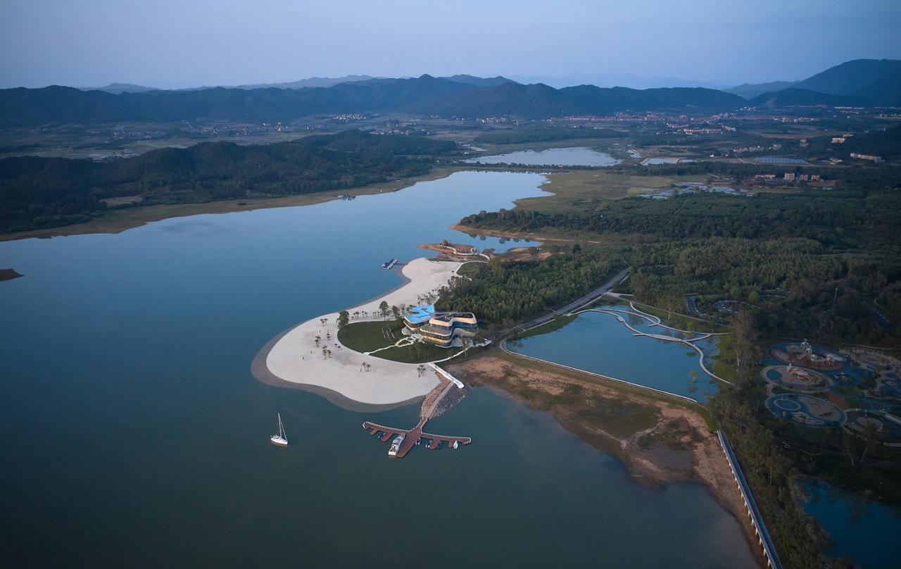 BIM建筑|白鹤湖游客中心 / 建识设计 BIM建筑|白鹤湖游客中心 / 建识设计