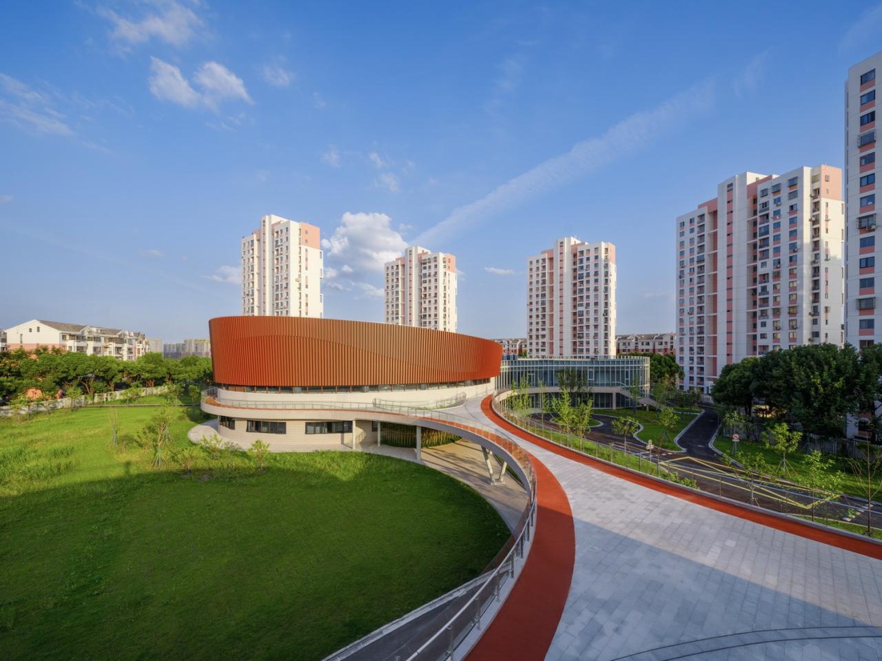 BIM建筑|上海三林懿德社区文体中心:“镶嵌”在社区当中的一站式“体育+”公园 / 三益中国 BIM建筑|上海三林懿德社区文体中心:“镶嵌”在社区当中的一站式“体育+”公园 / 三益中国