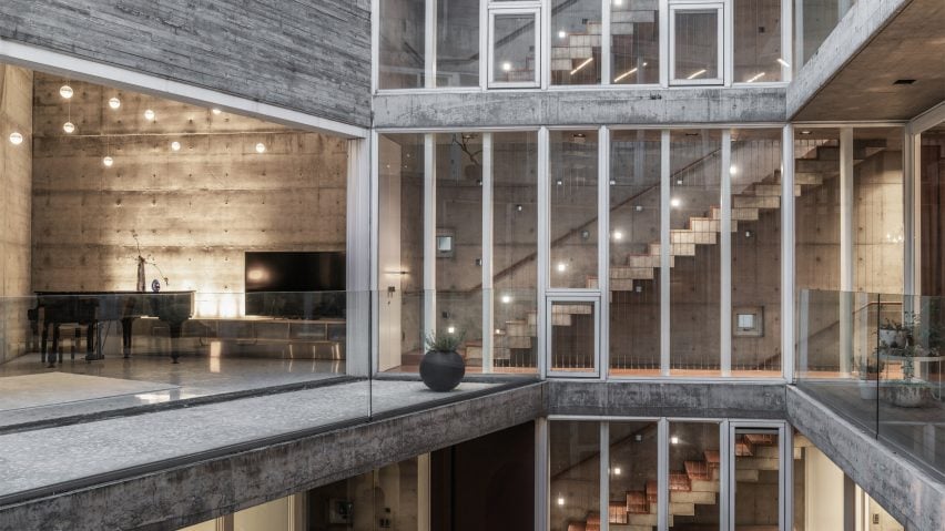 BIM建筑|格拉提安设计棱角分明的混凝土庭院住宅 BIM建筑|格拉提安设计棱角分明的混凝土庭院住宅