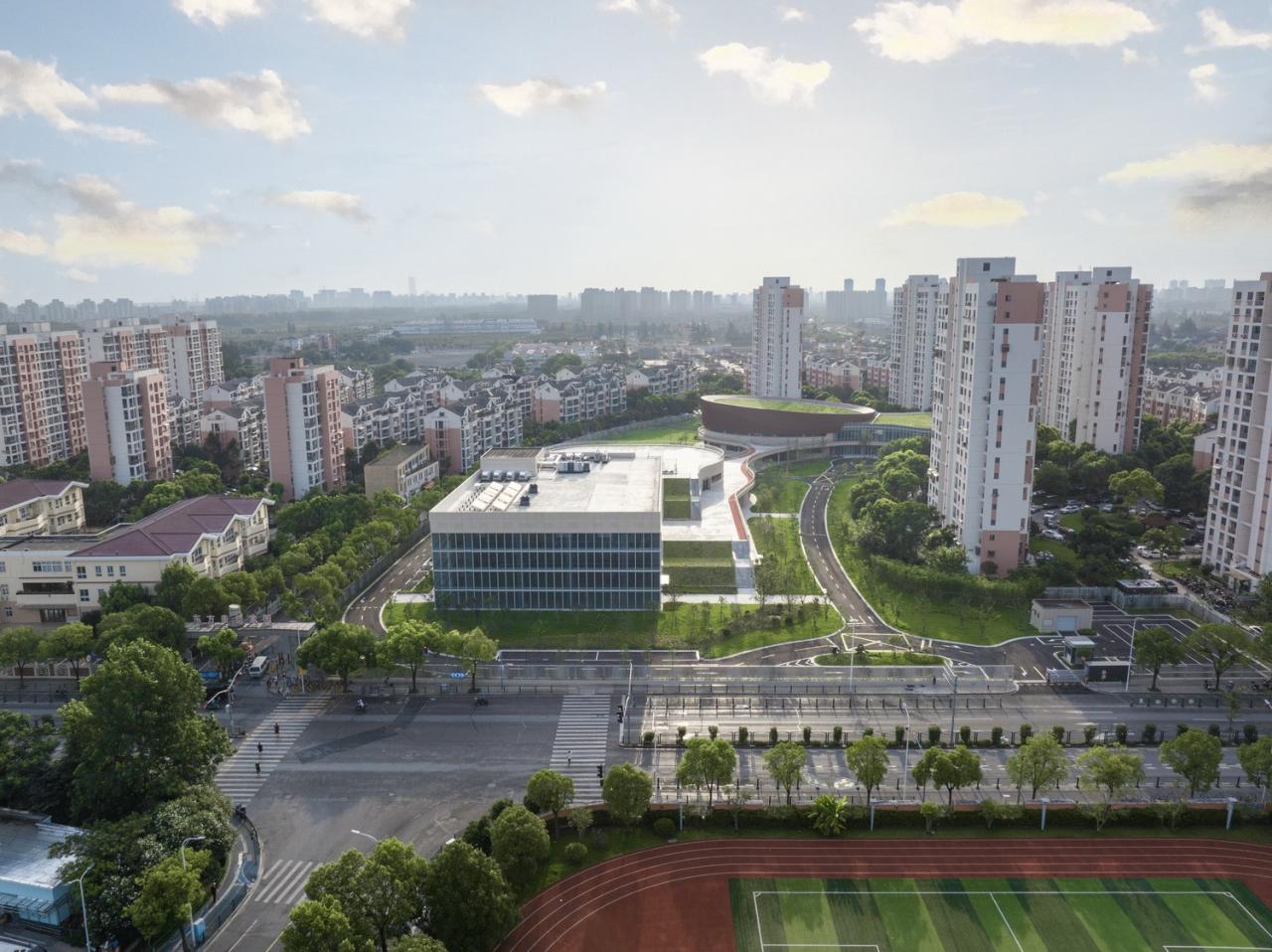 BIM建筑|上海三林懿德社区文体中心:“镶嵌”在社区当中的一站式“体育+”公园 / 三益中国 BIM建筑|上海三林懿德社区文体中心:“镶嵌”在社区当中的一站式“体育+”公园 / 三益中国