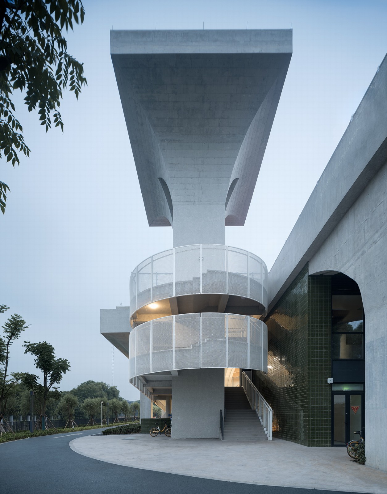 BIM建筑|绍兴文理学院风雨操场 / 浙江大学建筑设计研究院 BIM建筑|绍兴文理学院风雨操场 / 浙江大学建筑设计研究院