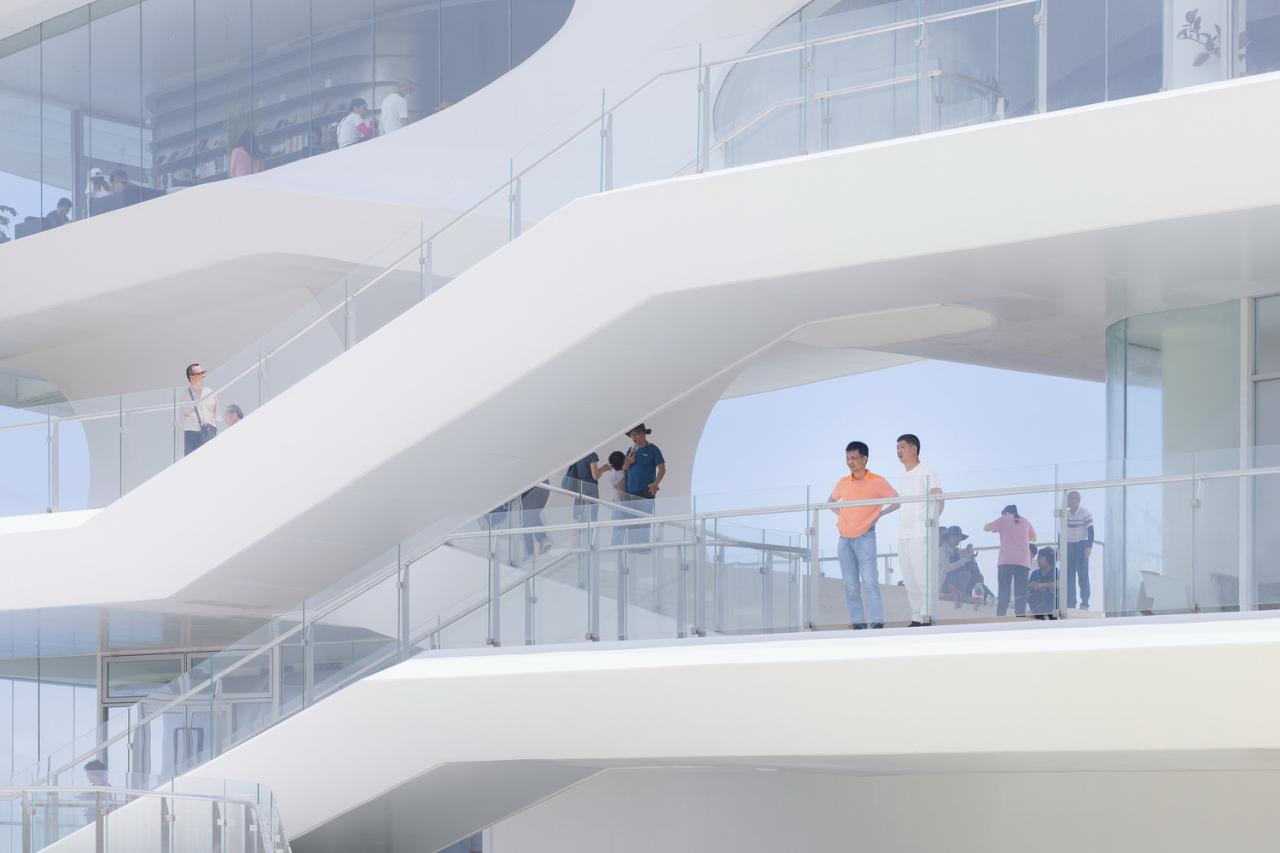 BIM建筑|孟凡浩深圳首作,山海新地标,盐田云海驿站 / line+建筑事务所 BIM建筑|孟凡浩深圳首作,山海新地标,盐田云海驿站 / line+建筑事务所