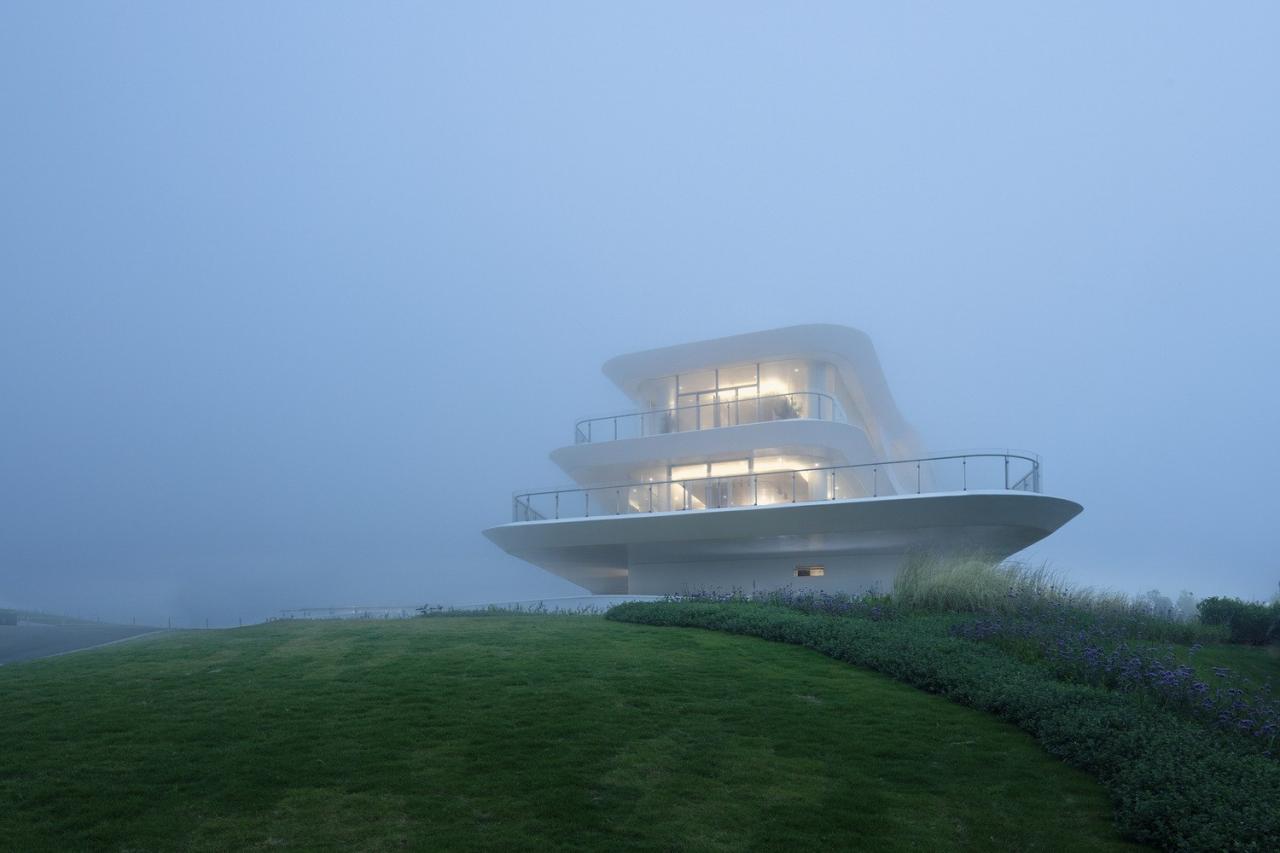 BIM建筑|孟凡浩深圳首作,山海新地标,盐田云海驿站 / line+建筑事务所 BIM建筑|孟凡浩深圳首作,山海新地标,盐田云海驿站 / line+建筑事务所